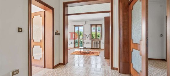 5 rooms Villa in Marmirolo, Italy No. 338430 10