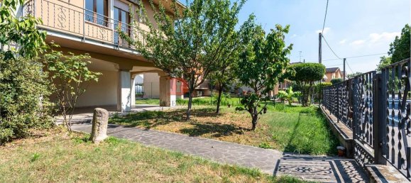 5 rooms Villa in Marmirolo, Italy No. 338430 3
