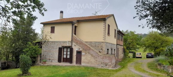 7 bedrooms House in Cinigiano, Italy No. 121139 2