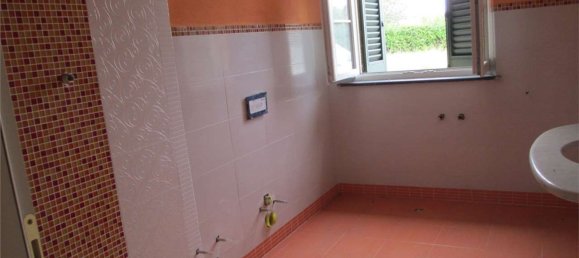 Villa de 4 divisões em Capannori, Italy N.º 106885 13