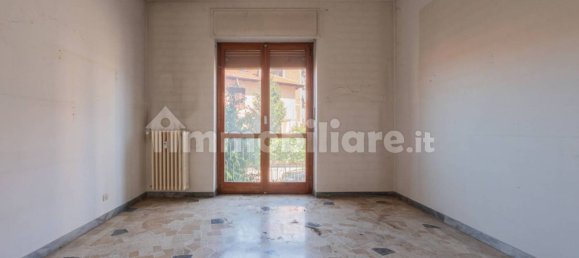 3 bedrooms Apartment in Asti, Italy No. 273621 5