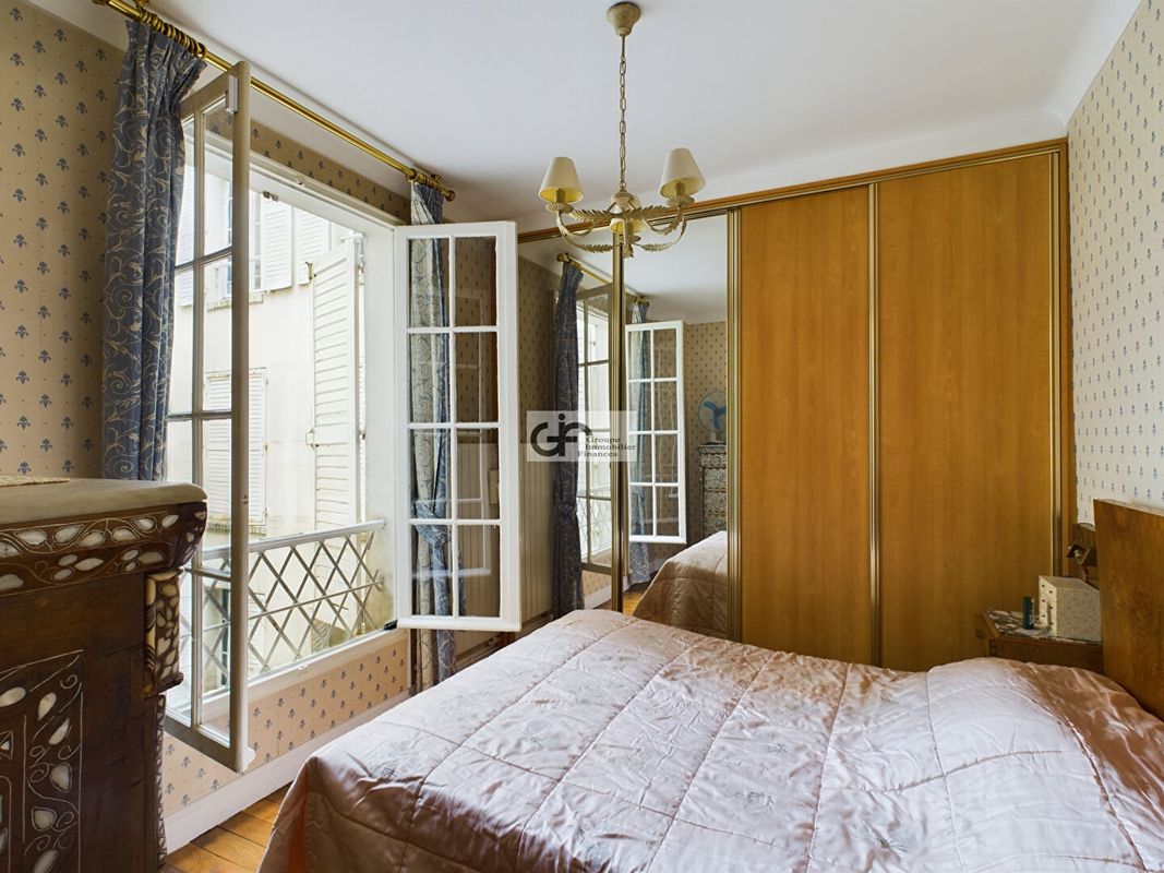 Квартира с 4 спальнями в Париж, Франция № 183146