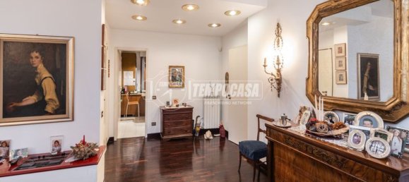 Apartamento de 4 divisões em Monza, Italy N.º 334586 9
