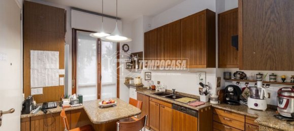 Apartamento de 4 divisões em Monza, Italy N.º 334586 11