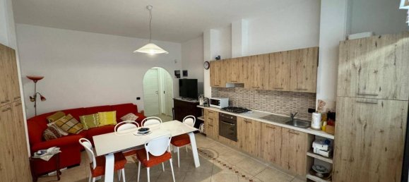 Casa de 4 habitaciónes en Porto San Giorgio, Italy No. 9145 2