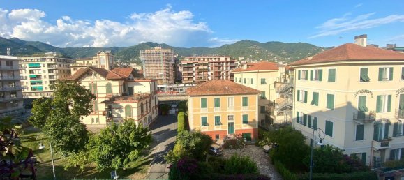 3 bedrooms Apartment in Rapallo, Italy No. 372752 2
