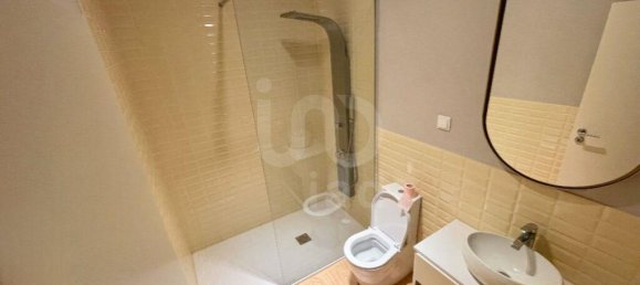 3 bedrooms Apartment in Porto, Portugal No. 110278 9