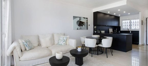 2 bedrooms Duplex in Marbella, Spain No. 43903 3