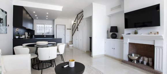 2 bedrooms Duplex in Marbella, Spain No. 43903 2