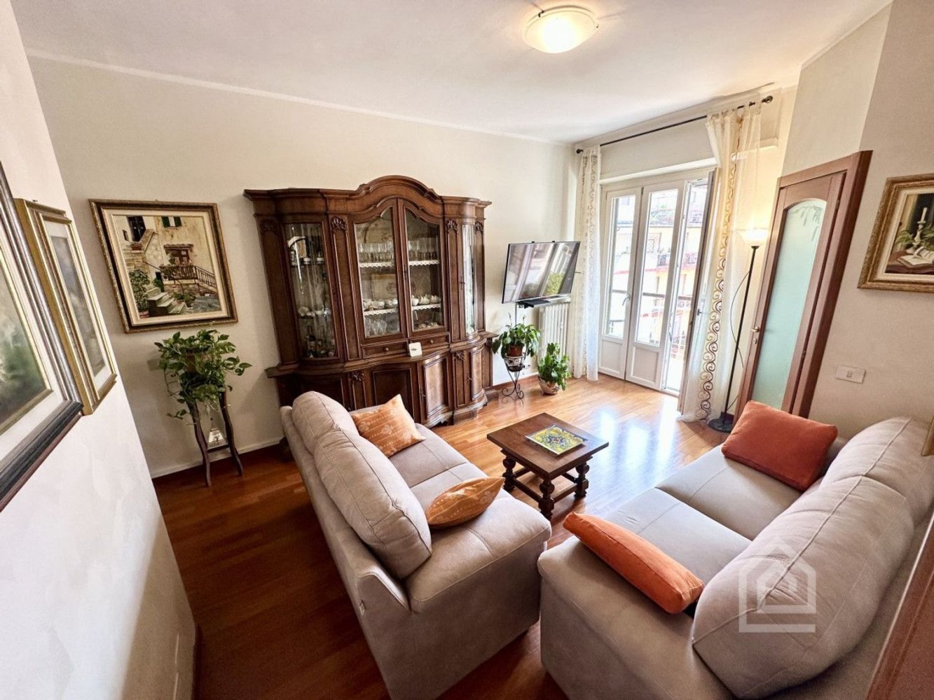 Apartamento de 2 divisões em Chivasso, Italy N.º 270703