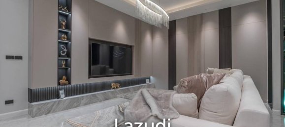 5 bedrooms Villa in Pattaya, Thailand No. 23503 4