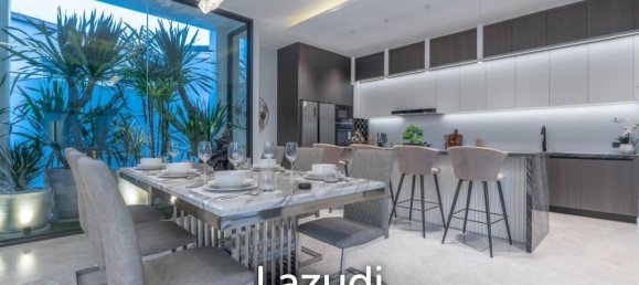 5 bedrooms Villa in Pattaya, Thailand No. 23503 3