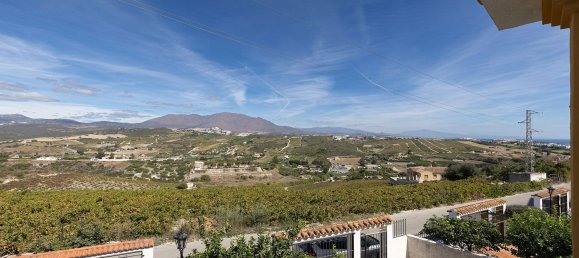 3 bedrooms Townhouse in La Duquesa, Spain No. 54015 10