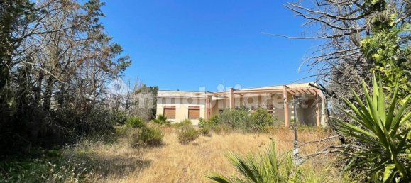 4 bedrooms Villa in Sogliano Cavour, Italy No. 53389 4