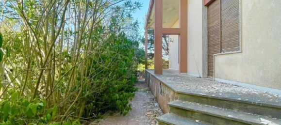 4 bedrooms Villa in Sogliano Cavour, Italy No. 53389 10