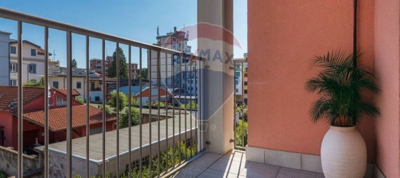 1 bedroom Apartment in Somma Lombardo, Italy No. 262196 8
