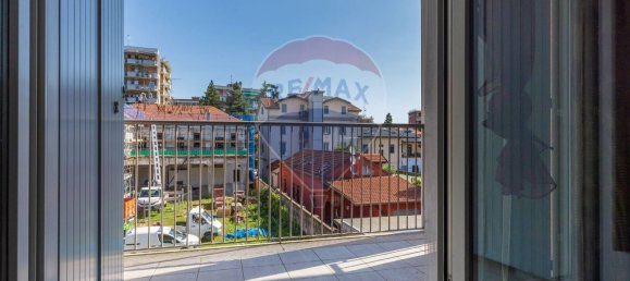 1 bedroom Apartment in Somma Lombardo, Italy No. 262196 7