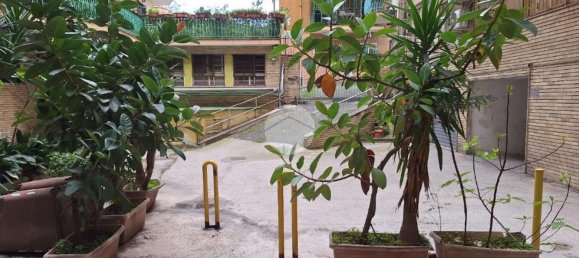 4-salle Appartement à Portici, Italy No. 8779 4