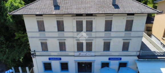 5 rooms Building in Udine, Italy No. 280574 2