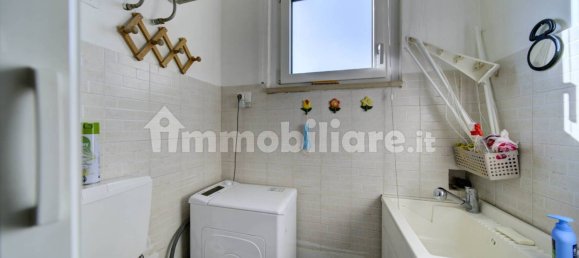 2 bedrooms Apartment in Turin, Italy No. 43560 5