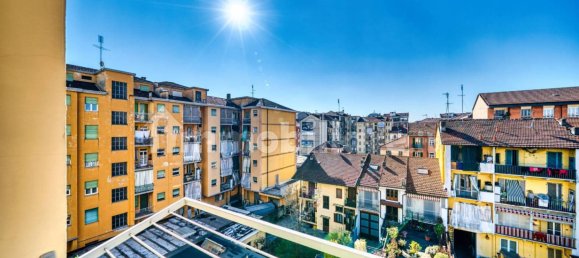 2 bedrooms Apartment in Turin, Italy No. 43560 8