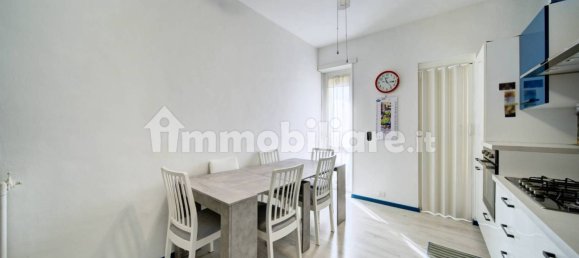 2 bedrooms Apartment in Turin, Italy No. 43560 18