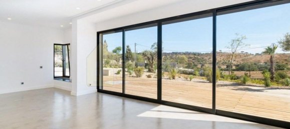 5 Schlafzimmer Haus in Quarteira, Portugal, Nr. 31932 48