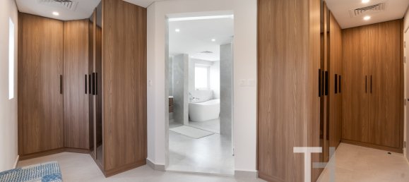 4 Schlafzimmer Villa in Meadows, UAE, Nr. 34499 8