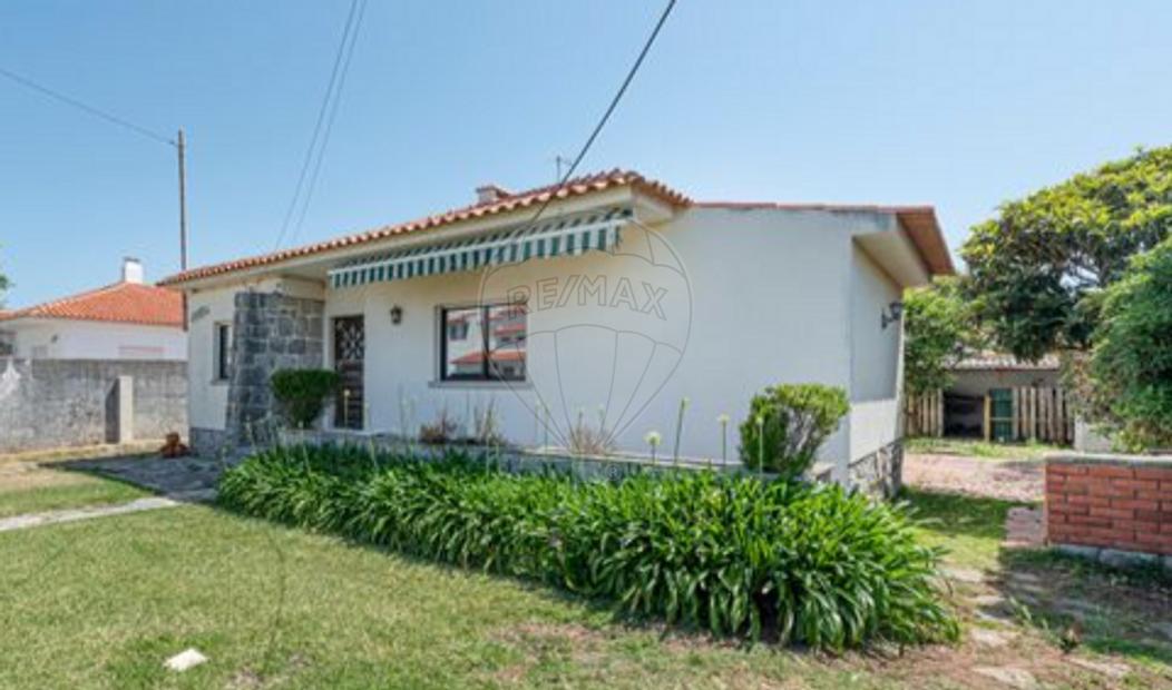 3 bedrooms House in Cascais, Portugal No. 207528