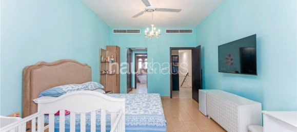 Adosado de 3 dormitorios en Jumeirah Village Triangle, UAE No. 98781 8