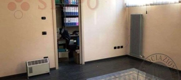 125m² Commercial property in Spoleto, Italy No. 304298 2