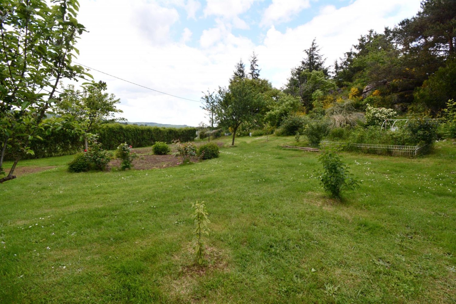 Terreno em Chanat-la-Mouteyre, France 691 m² N.º 302734