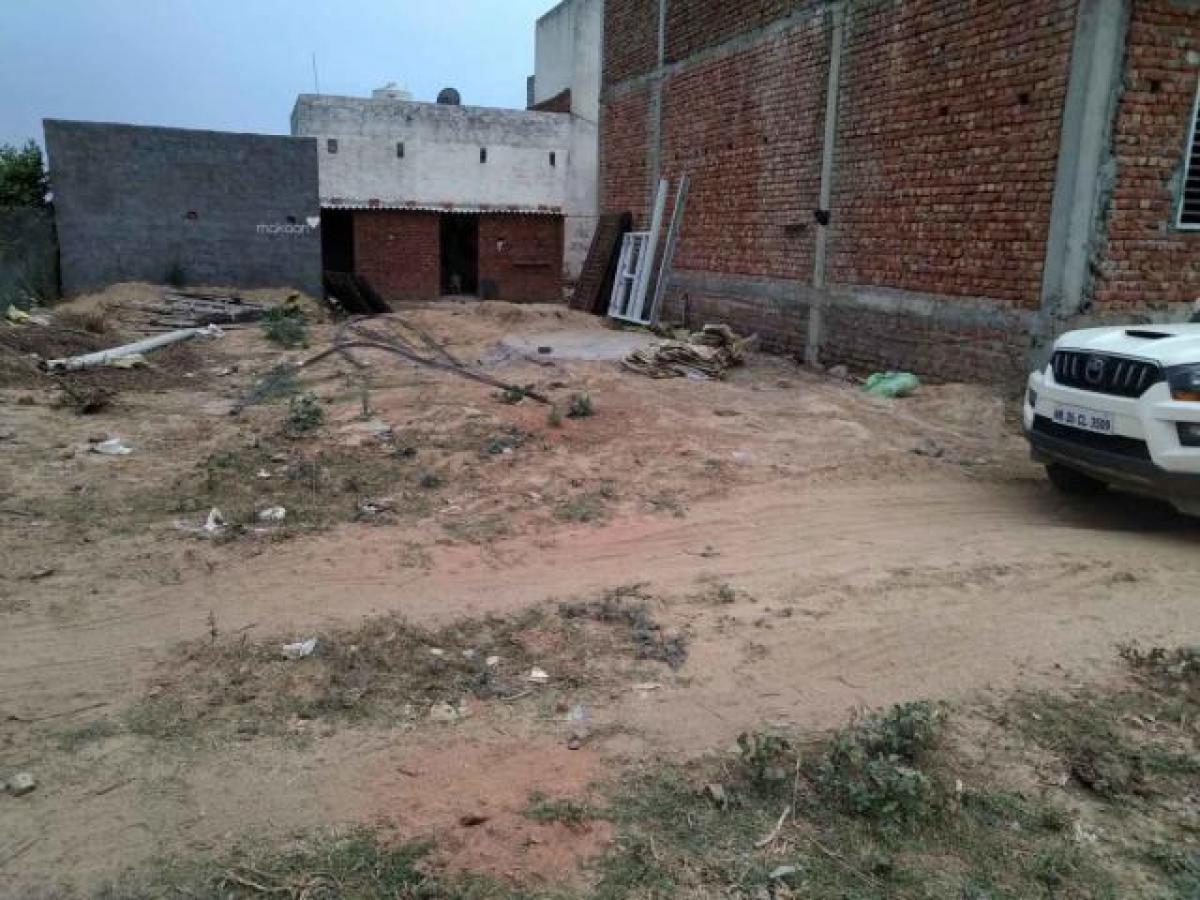  Land in Gurgaon, India No. 34695