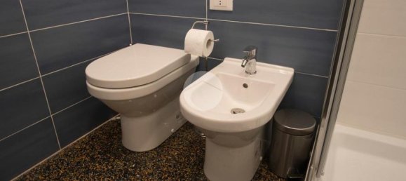 4 bedrooms Apartment in Genoa, Italy No. 353038 13