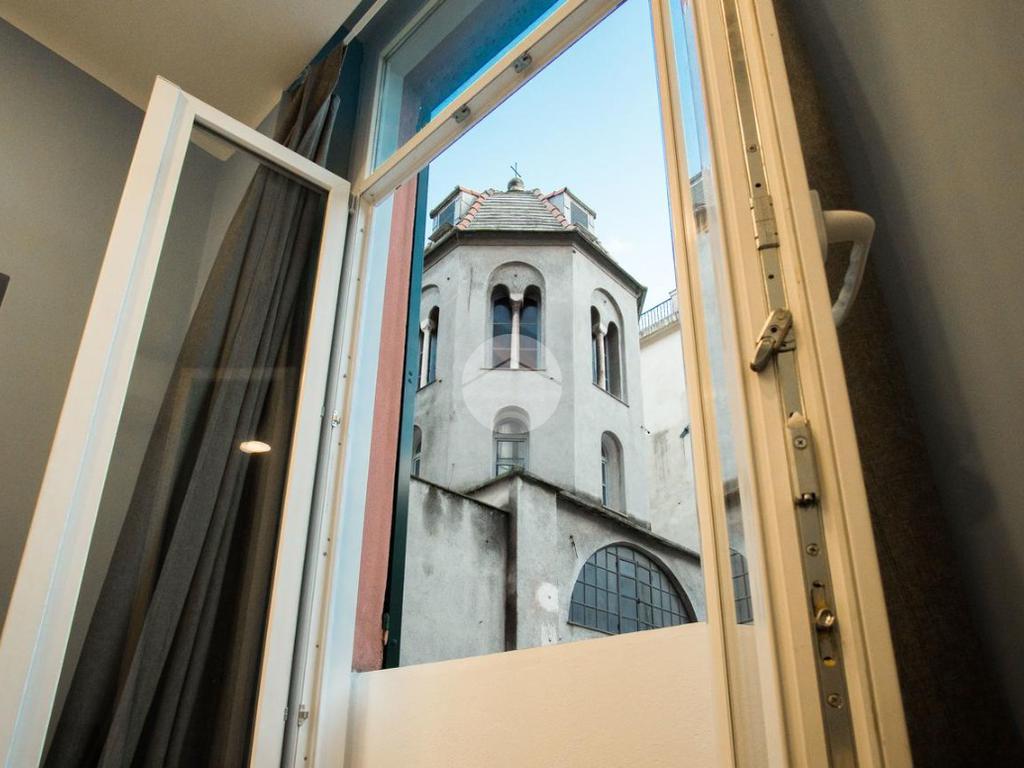 4 bedrooms Apartment in Genoa, Italy No. 353038