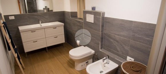 4 bedrooms Apartment in Genoa, Italy No. 353038 9