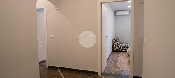 4 bedrooms Apartment in Genoa, Italy No. 353038 10