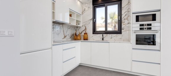 4 bedrooms Villa in Torrevieja, Spain No. 129281 10