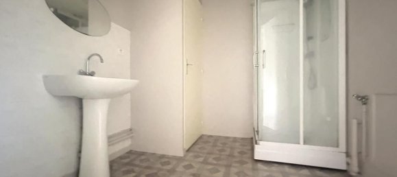 2 chambres Appartement à Châlons-en-Champagne, France No. 97463 5