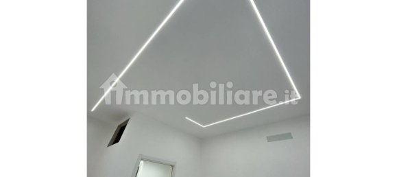 Apartamento de 3 dormitorios en Rome, Italy No. 16874 21