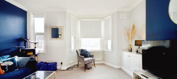 2 bedrooms Apartment in London, United Kingdom No. 11444 7