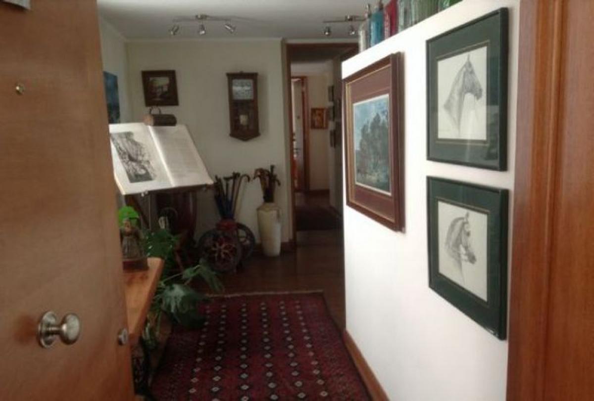 3 bedrooms Apartment in Santiago, Chile No. 2276