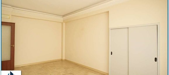 3 bedrooms Apartment in Messina, Italy No. 317685 8