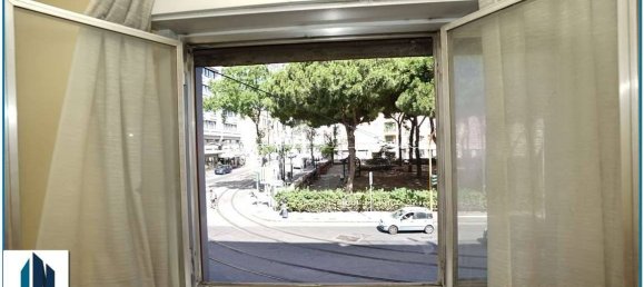 3 bedrooms Apartment in Messina, Italy No. 317685 2