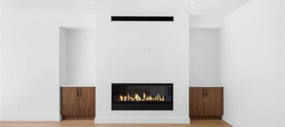 3 bedrooms House in British Columbia, Canada No. 1141 10