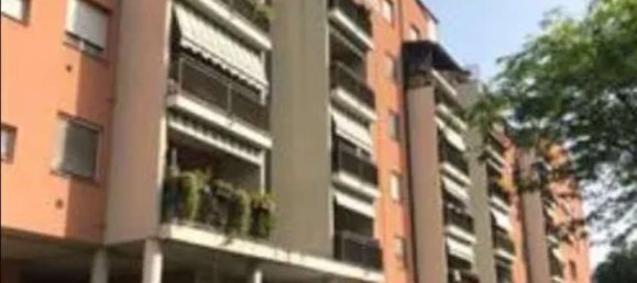 3 rooms Apartment in Brugherio, Italy No. 6425 2