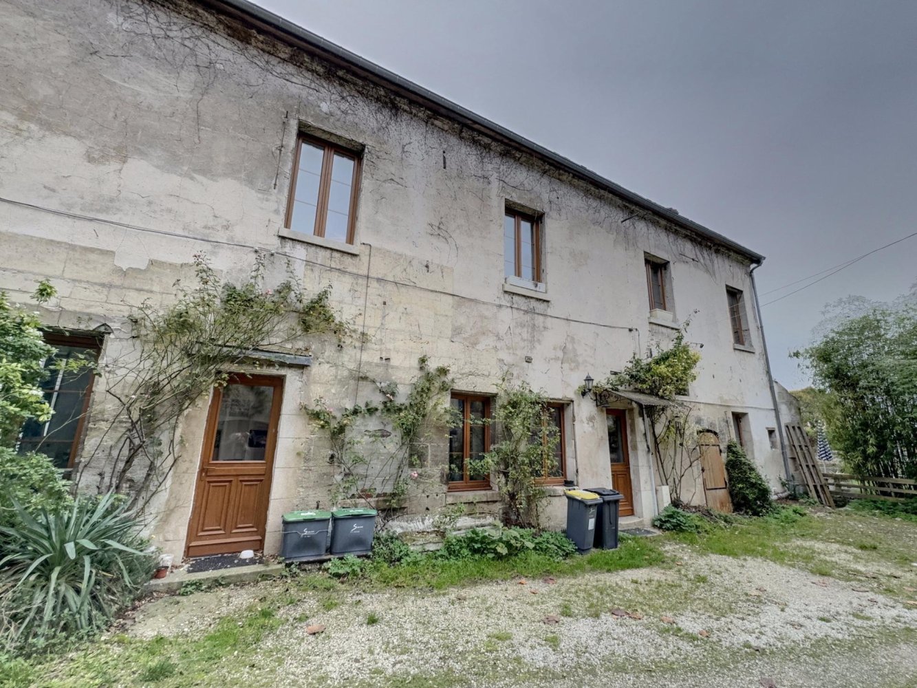 7 bedrooms House in Amblainville, France No. 160102