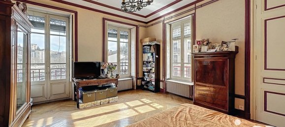 4 bedrooms Apartment in Lyon, France No. 317133 5