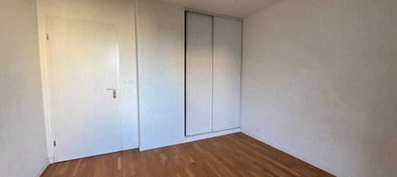 2 bedrooms Apartment in Issy-les-Moulineaux, France No. 139860 9