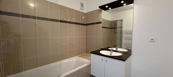 2 bedrooms Apartment in Issy-les-Moulineaux, France No. 139860 10